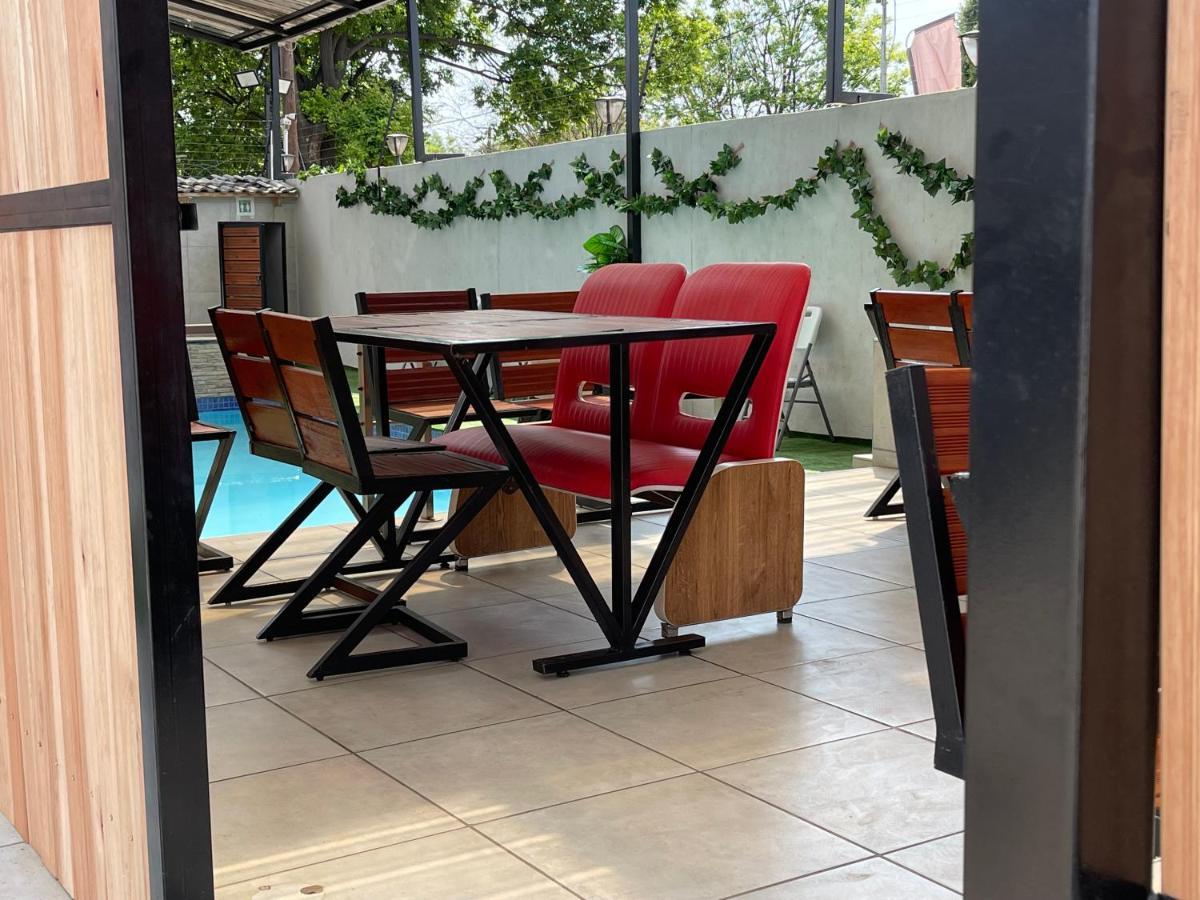 El Infinito Lifestyle Hotel Kempton Park Exterior foto